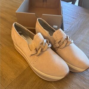 Dolce Vita Womens JHENEE Taupe Leather Flatform Slip-On Sneakers Shoes NWT